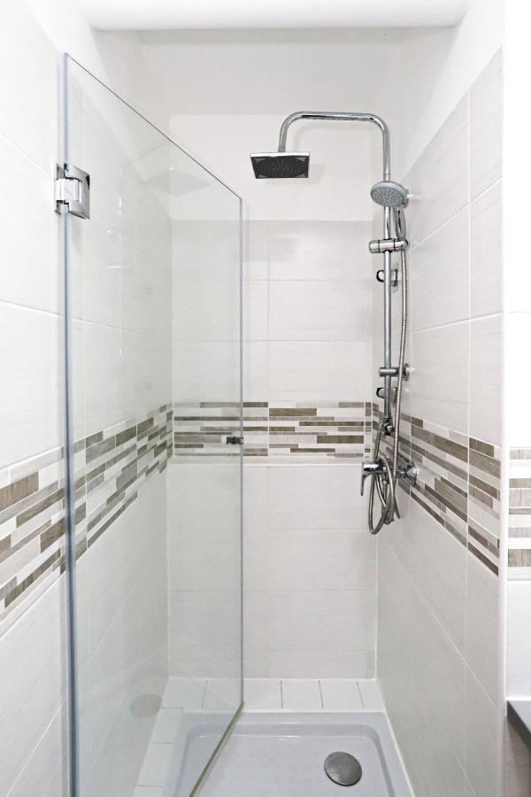 Silver Lodge Ezuestpart Apartman Siófok Exteriör bild
